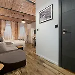 Nowoczesne Studio W Centrum Poznania By Noclegi Renters